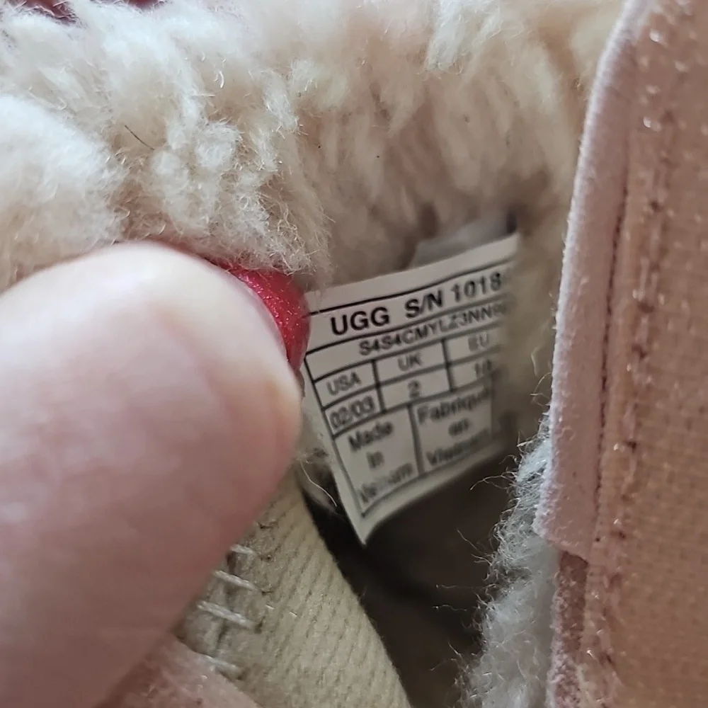 UGG Pink Jessie Bow Baby Booties Size 2/3